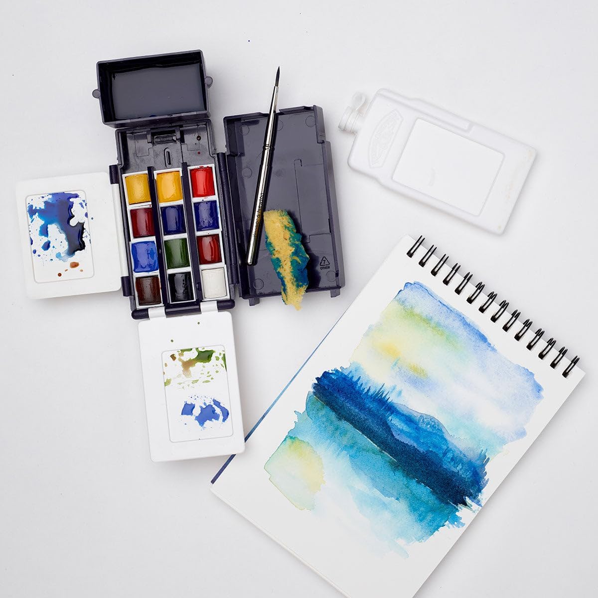 Winsor & Newton Cotman Watercolor Paint Set, Field Pocket Set, 12 Half Pan w/ Brush, Sponge, Bottle